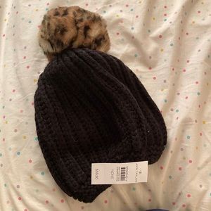 Ann Taylor - Beanie